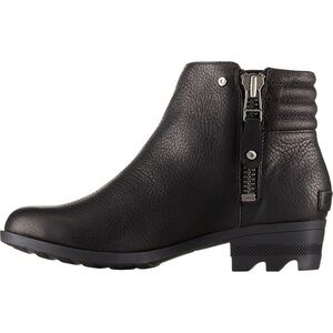 Duel toned Sorel ankle boots 8.5